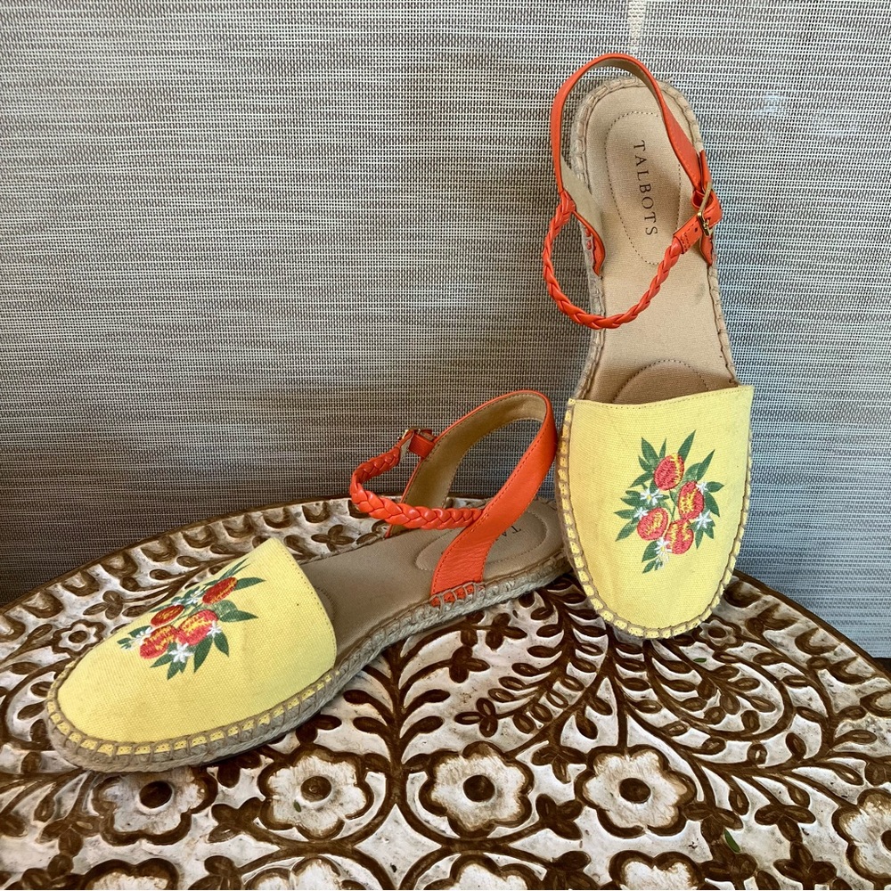 Talbots IZZY BRAID EMBROIDERED CANVAS ESPADRILLES 10M - Picture 2 of 11